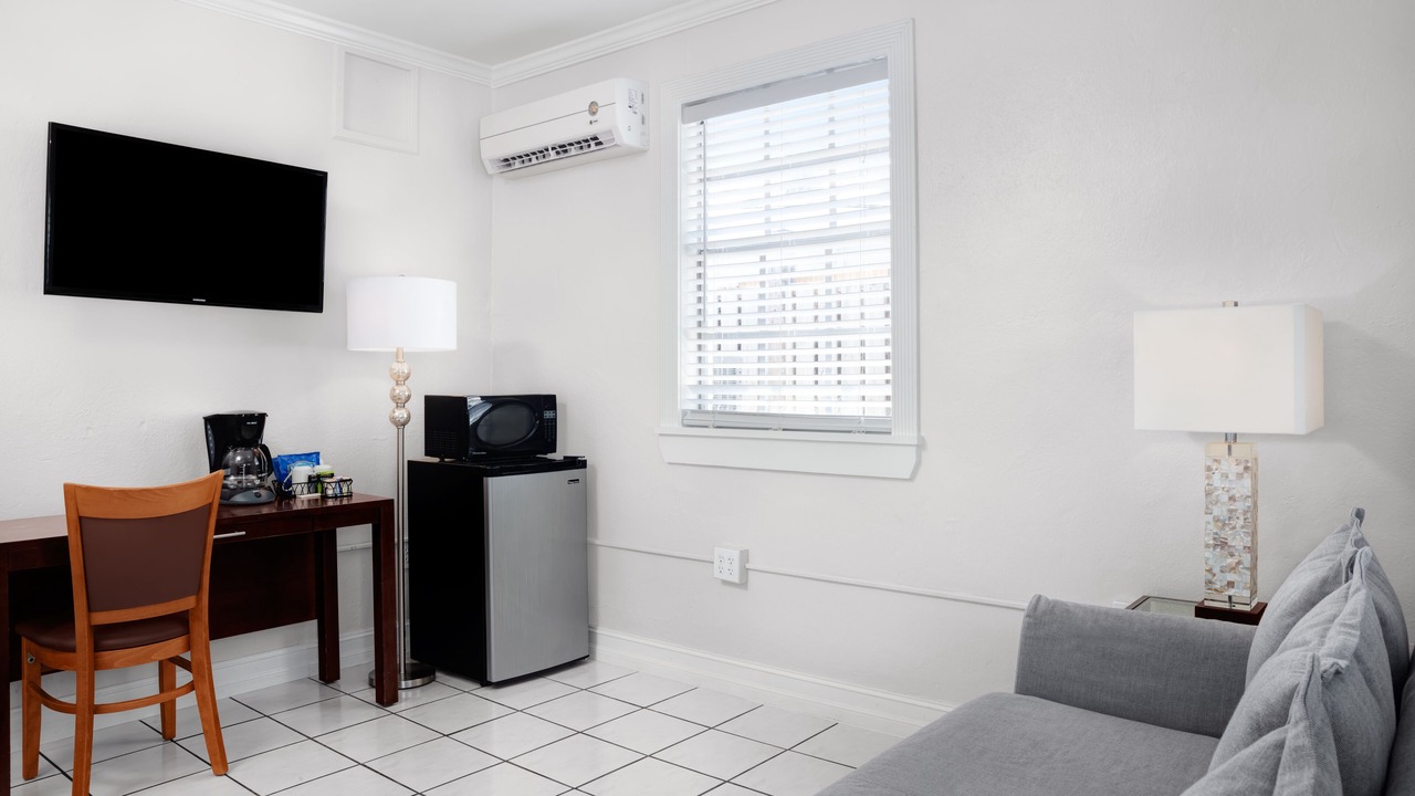 Photo of Bedroom in Uptown - Upper Duval
