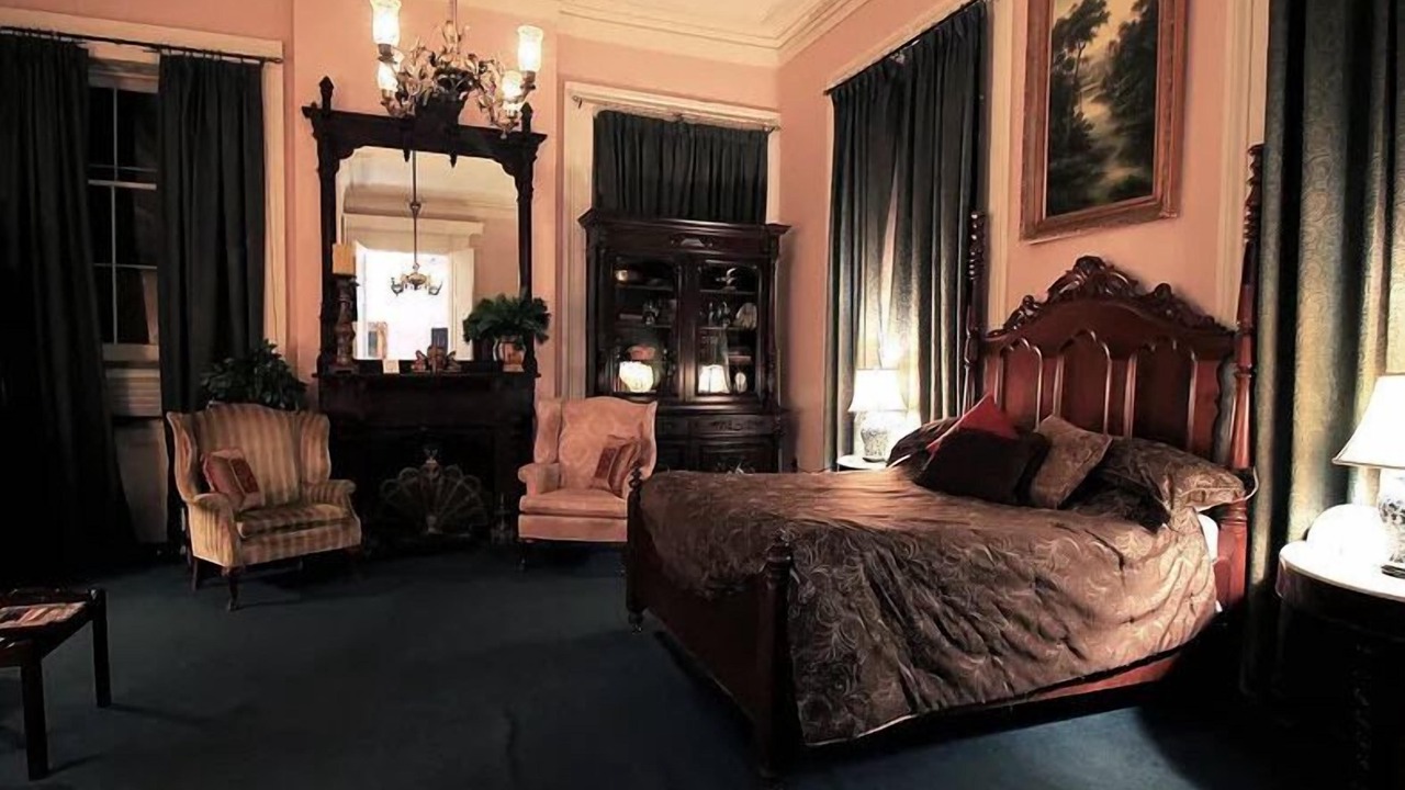 Photo of Bedroom in French Quarter