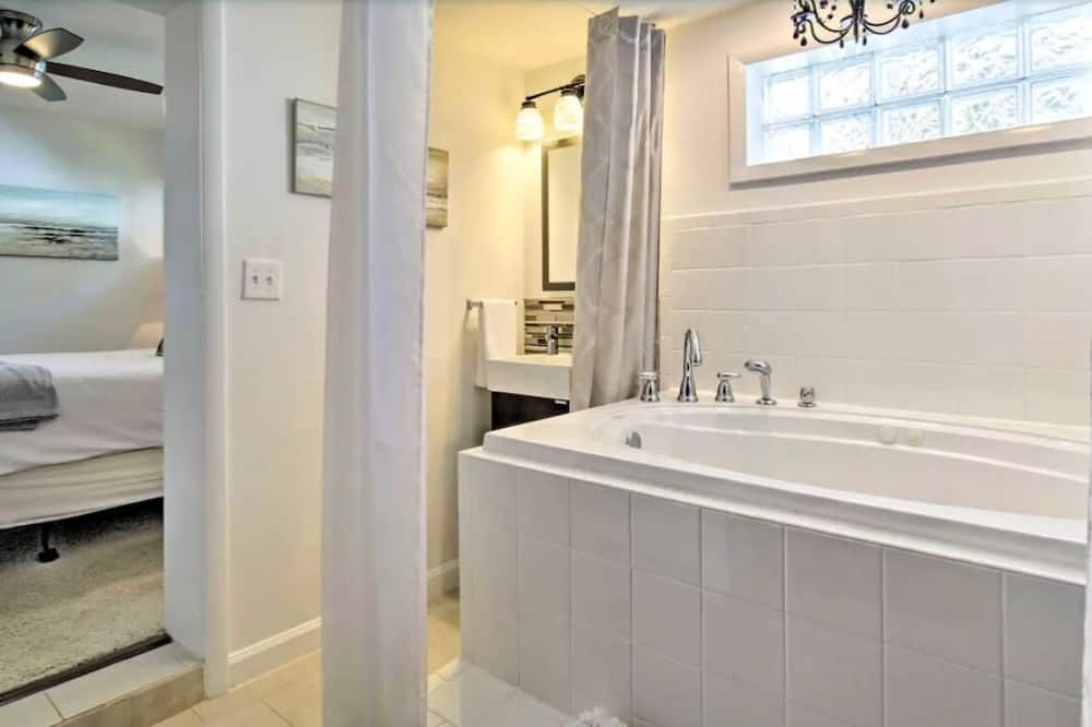 Photo of Bathroom in Davis Islands