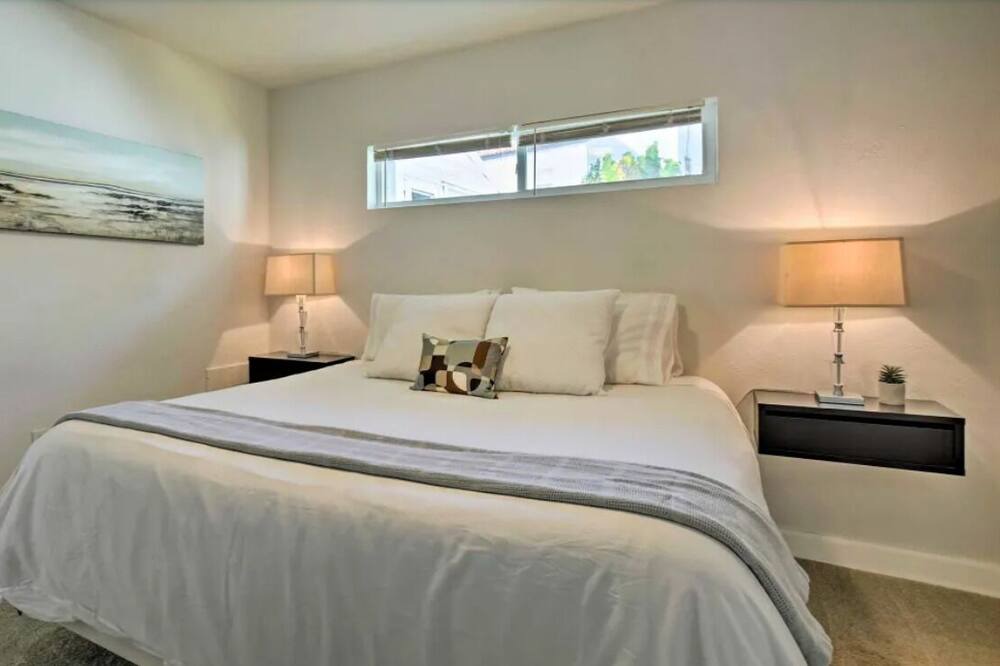 Photo of Bedroom in Davis Islands