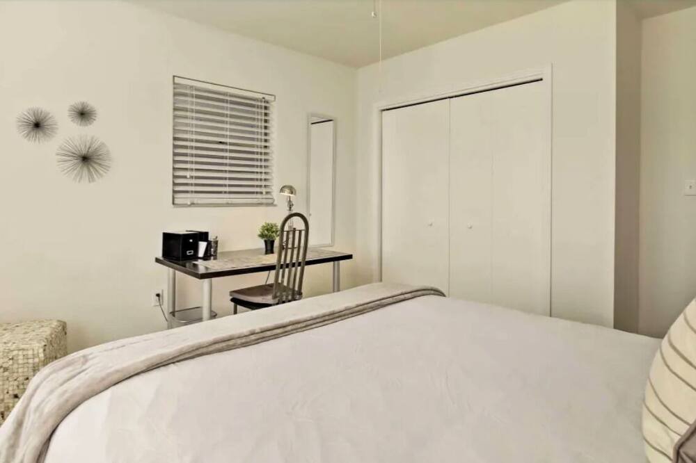 Photo of Bedroom in Davis Islands