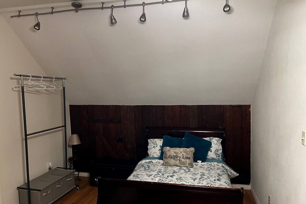 Photo of Bedroom in Chalmette