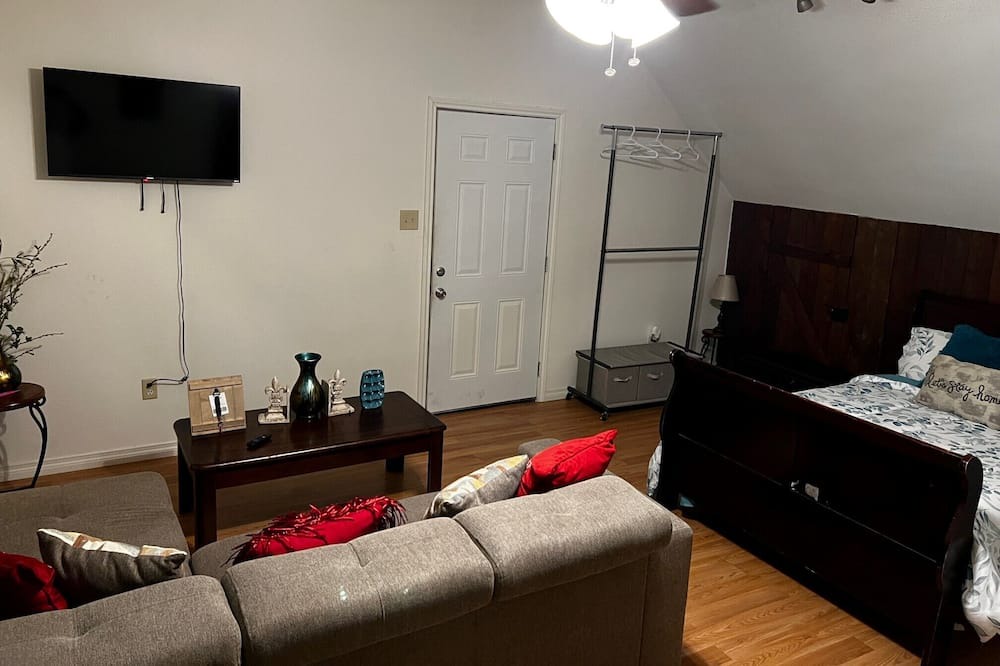 Photo of Bedroom in Chalmette