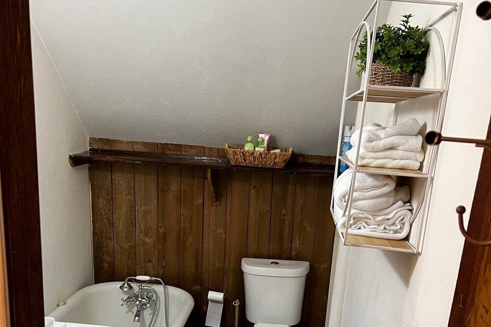 Photo of Bathroom in Chalmette