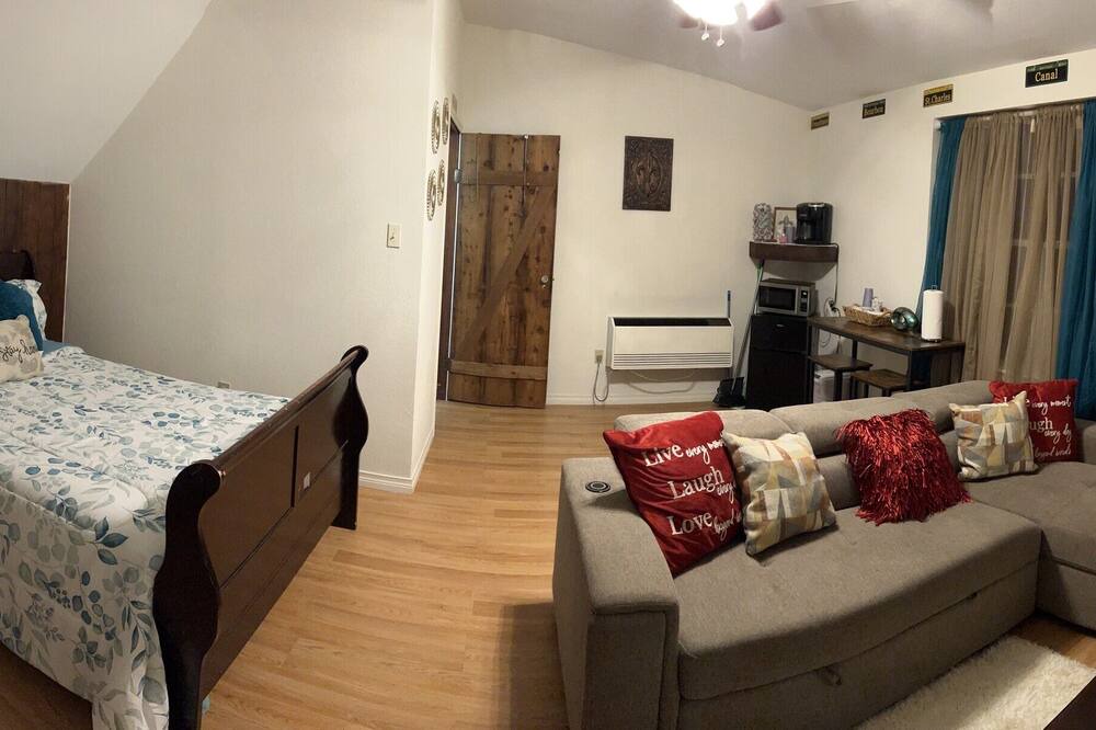 Photo of Bedroom in Chalmette