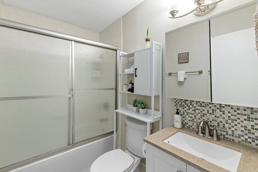 Photo of Bedroom in Tool
