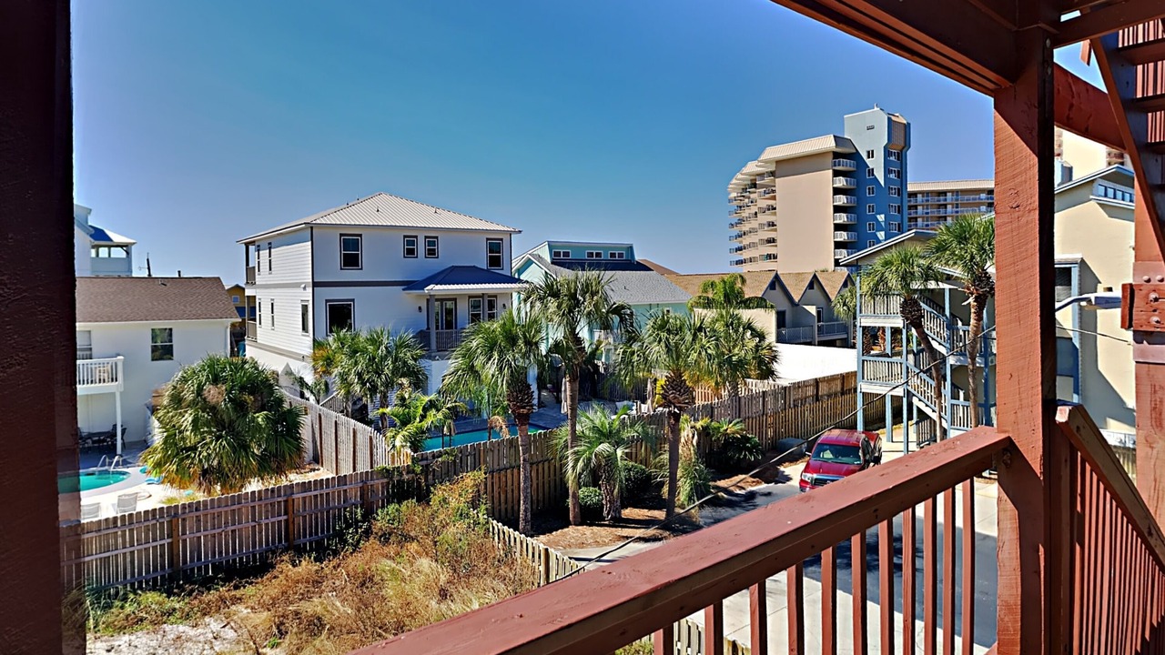 Photo of Patio Balcony in Holiday Beach