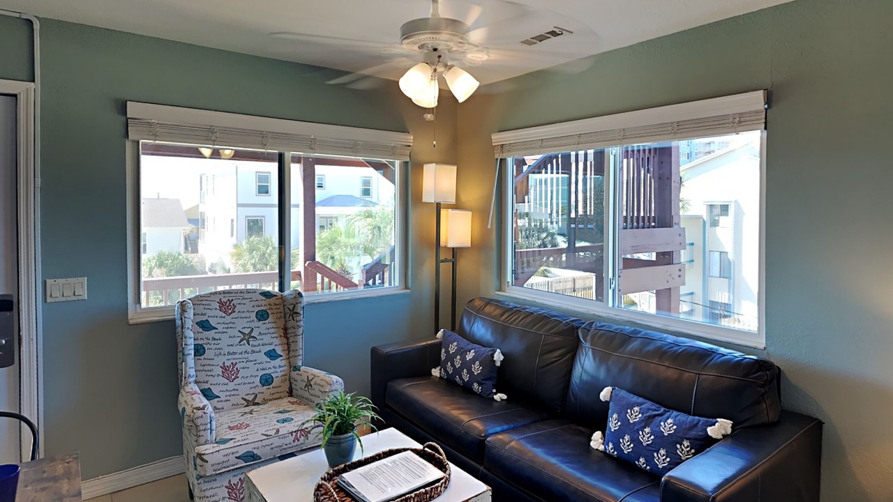 Photo of Patio Balcony in Holiday Beach