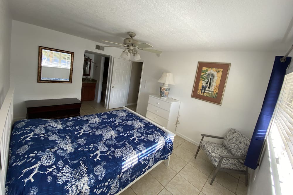 Photo of Bedroom in Tierra Verde