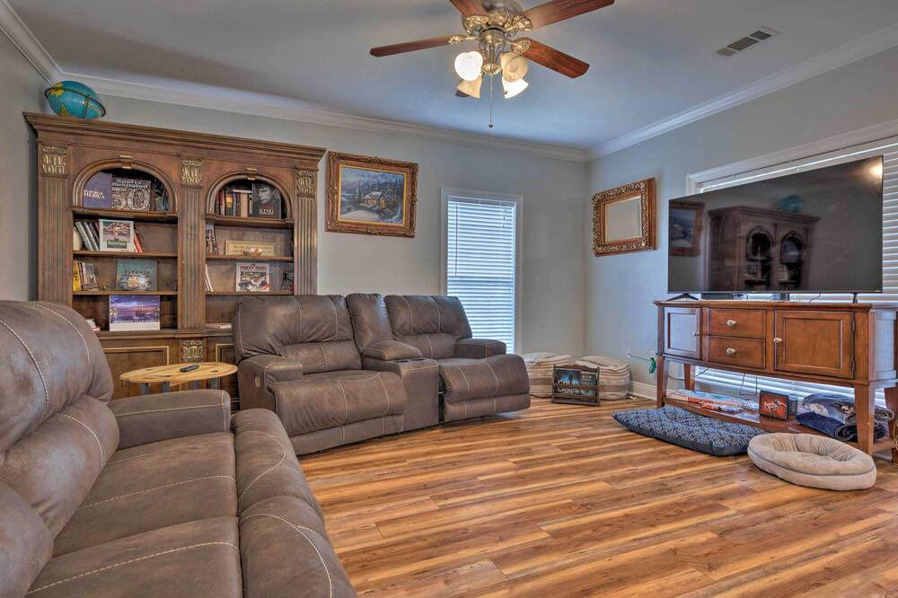 Photo of Bedroom in Henderson Point