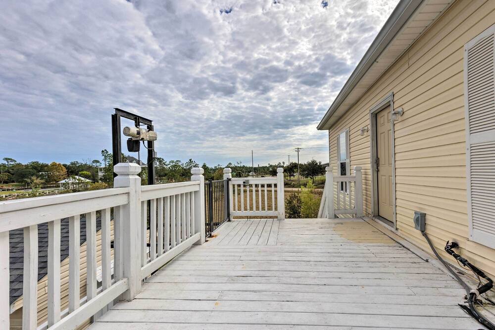 Photo of Outdoor in Henderson Point