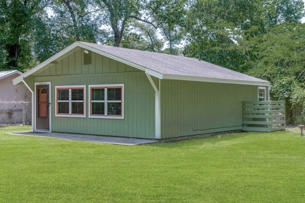 Photo of Outdoor in Montgomery