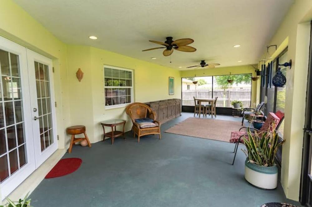 Photo of Patio Balcony in Port Malabar