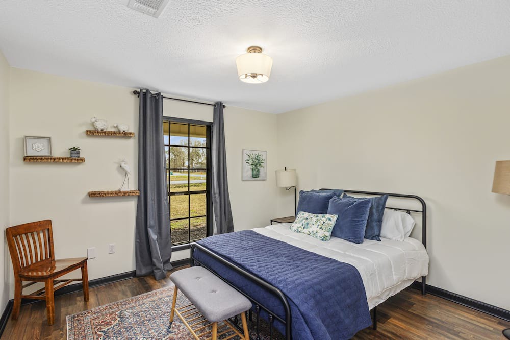 Photo of Bedroom in Lake Charles