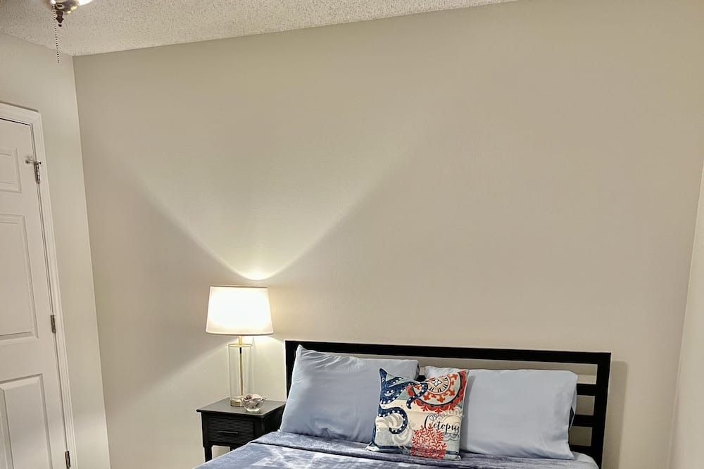 Photo of Bedroom in Gulfport