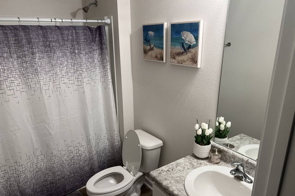 Photo of Bathroom in Northwest Pensacola