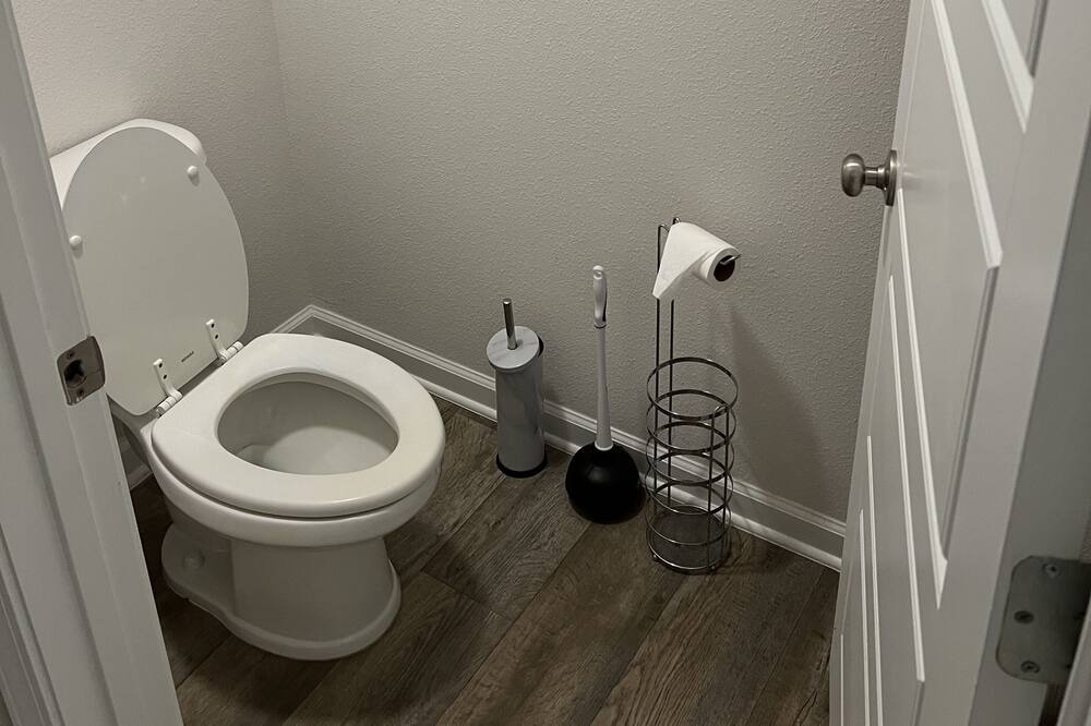 Photo of Bathroom in Northwest Pensacola