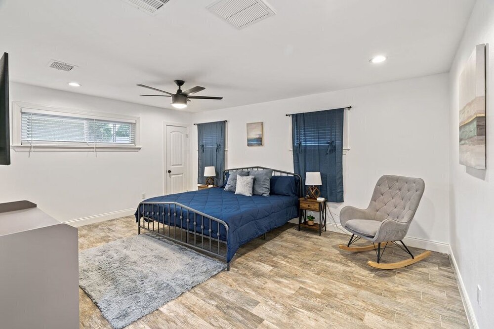 Photo of Bedroom in Baytown