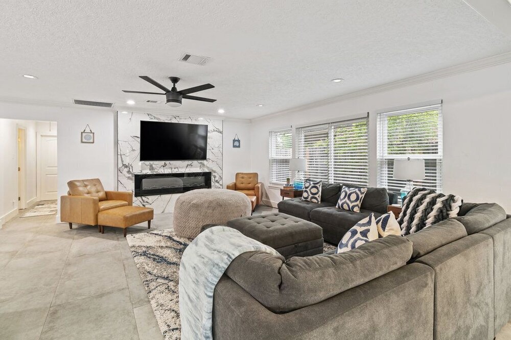 Photo of Livingroom in Baytown