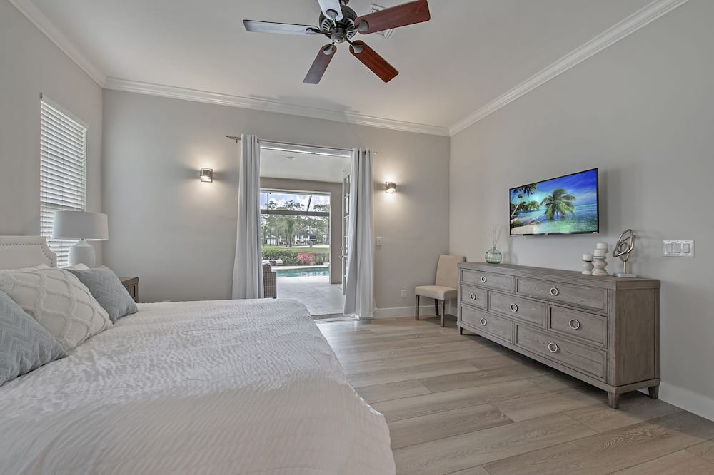Photo of Bedroom in Lely Golf Estates