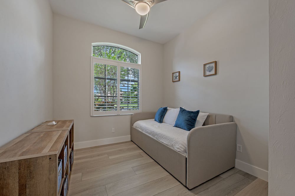 Photo of Livingroom in Lely Golf Estates