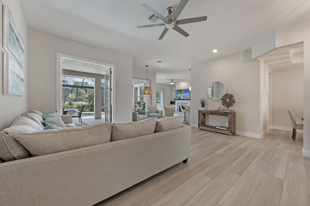 Photo of Livingroom in Lely Golf Estates