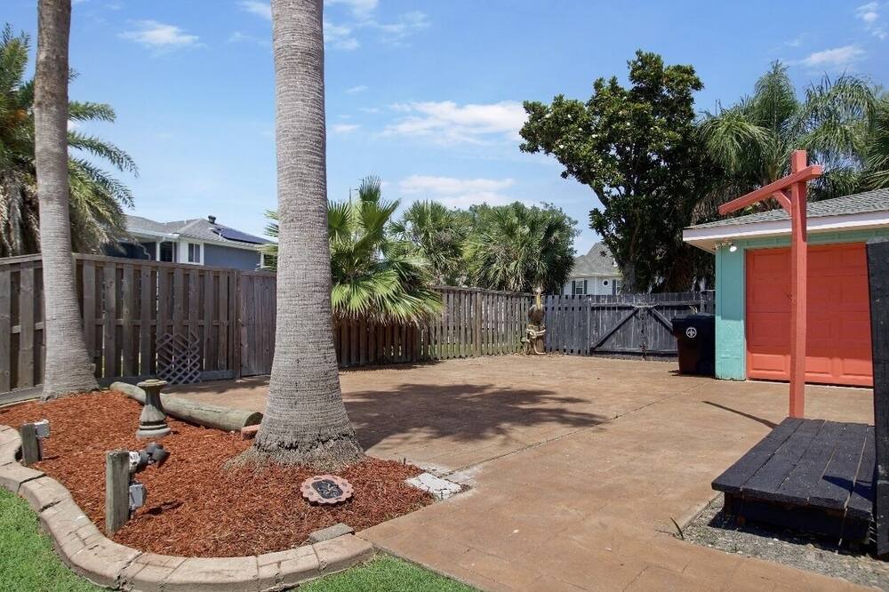 Photo of Outdoor in New Orleans East Area