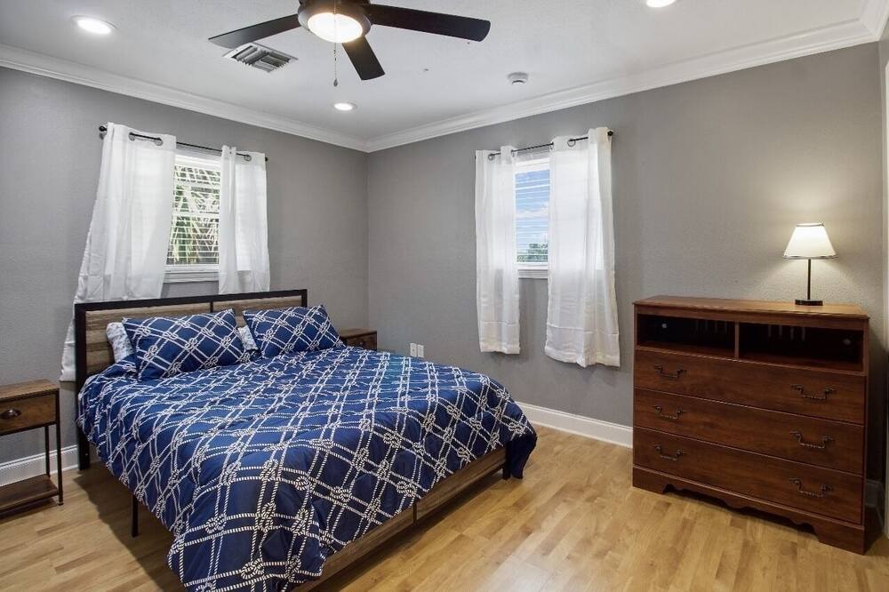 Photo of Bedroom in New Orleans East Area