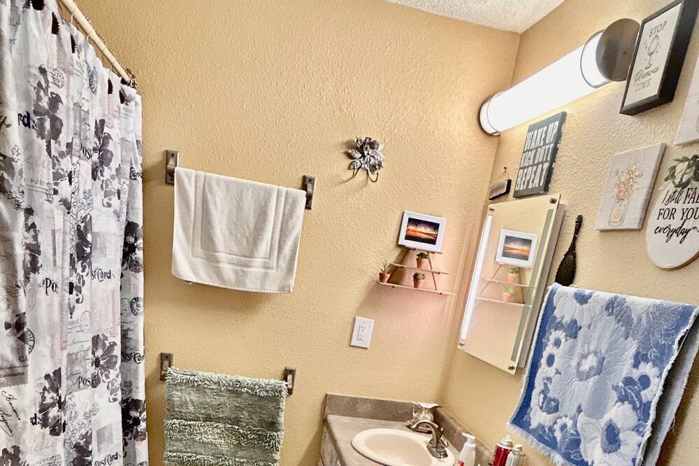 Photo of Bathroom in Gulf Park Estates
