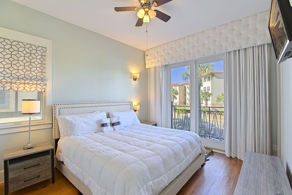 Photo of Bedroom in Delos