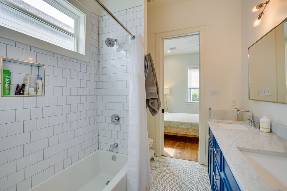 Photo of Bathroom in Whitney