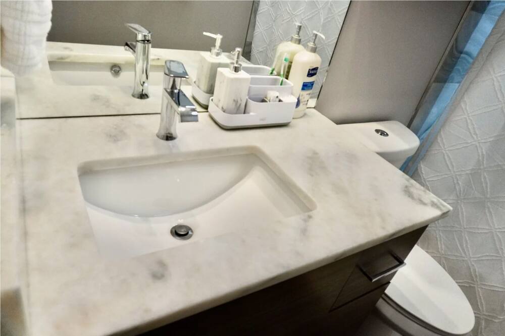 Photo of Bathroom in Kenner - Louis Armstrong International Airport