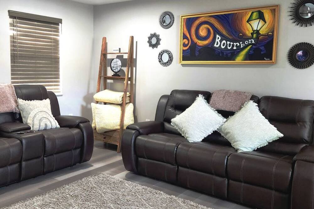 Photo of Livingroom in Kenner - Louis Armstrong International Airport