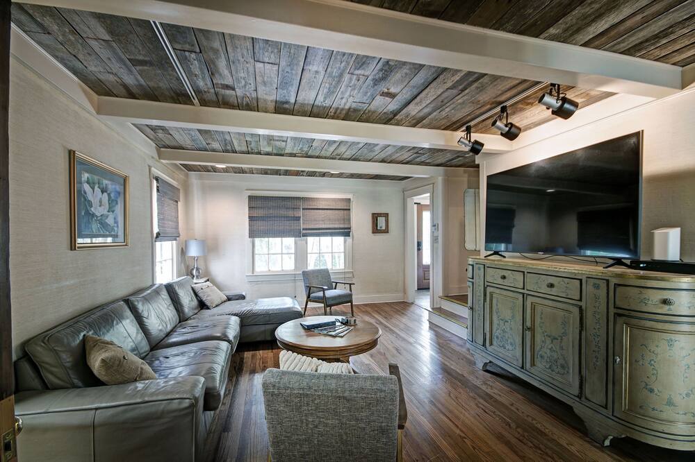 Photo of Livingroom in Jackson