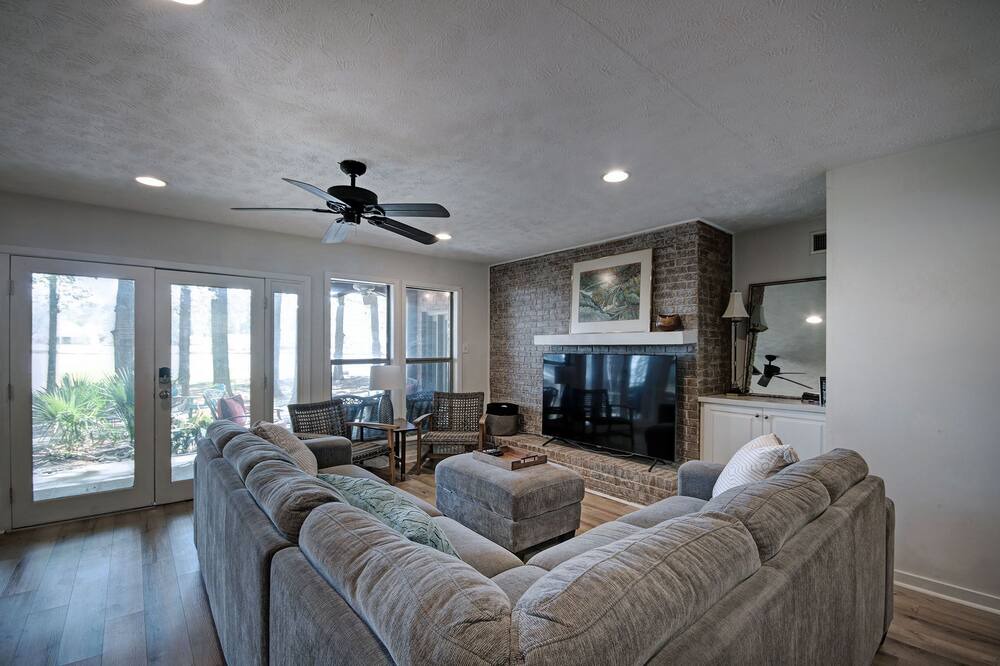Photo of Livingroom in Flowood