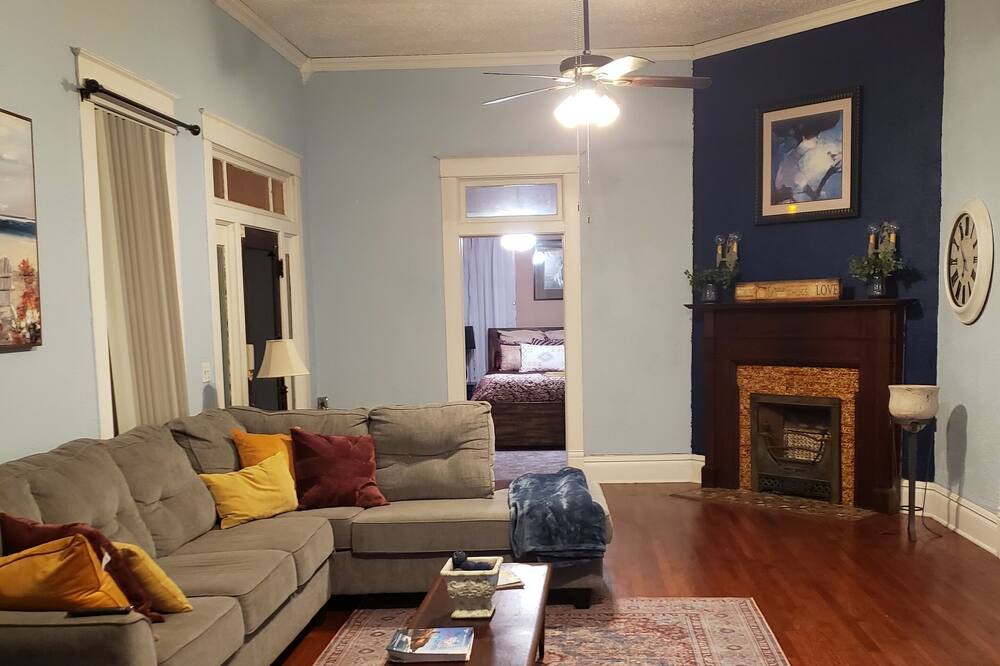 Photo of Livingroom in Beaumont