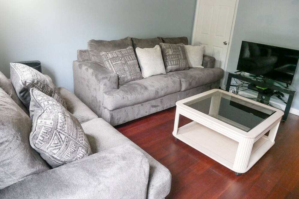 Photo of Livingroom in Wright