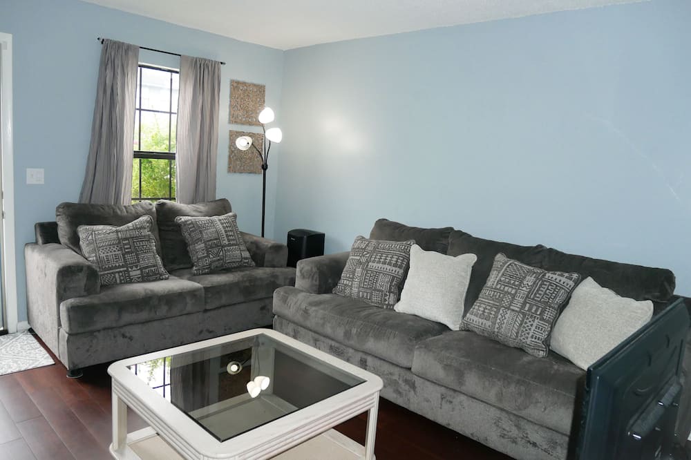 Photo of Livingroom in Wright