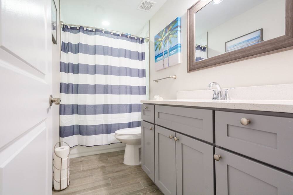 Photo of Bathroom in Port Malabar