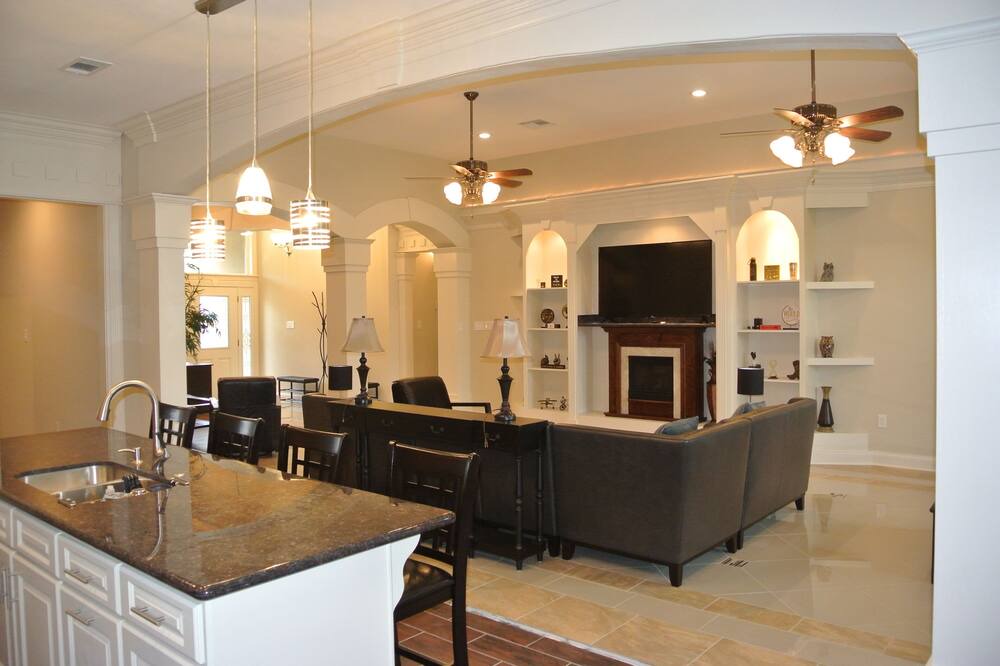 Photo of Kitchen in Little Woods