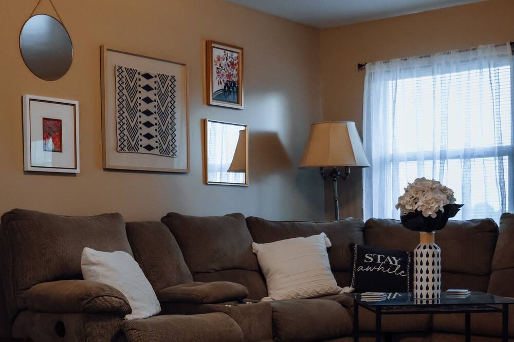 Photo of Livingroom in Lafayette