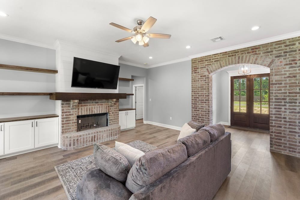 Photo of Livingroom in Sulphur