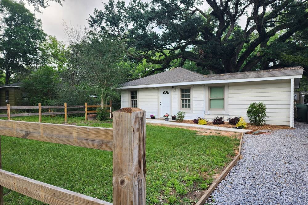 Photo of Outdoor in West Pensacola