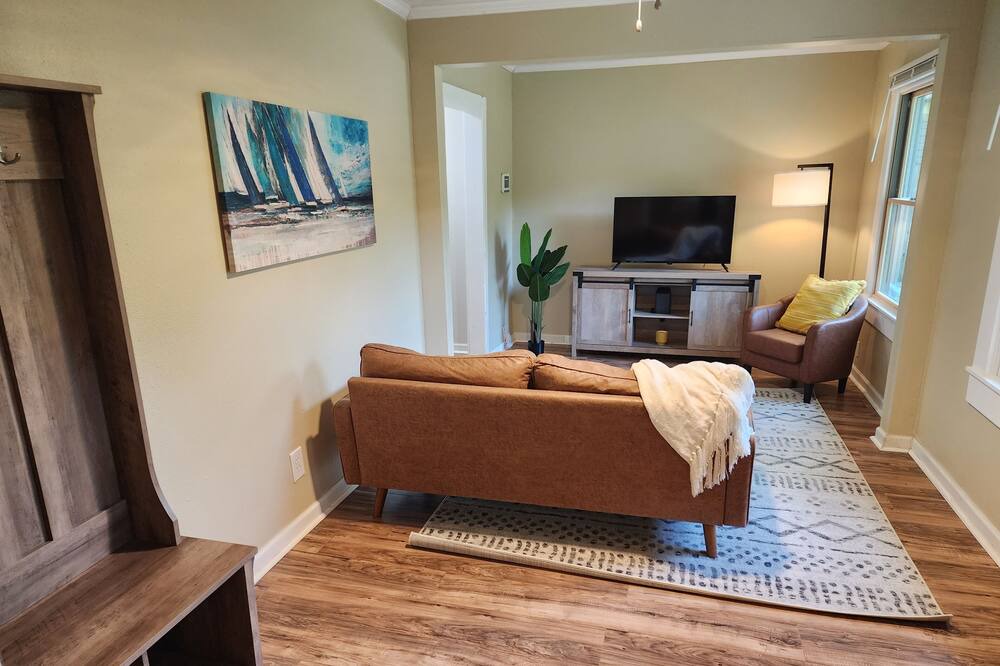Photo of Livingroom in West Pensacola