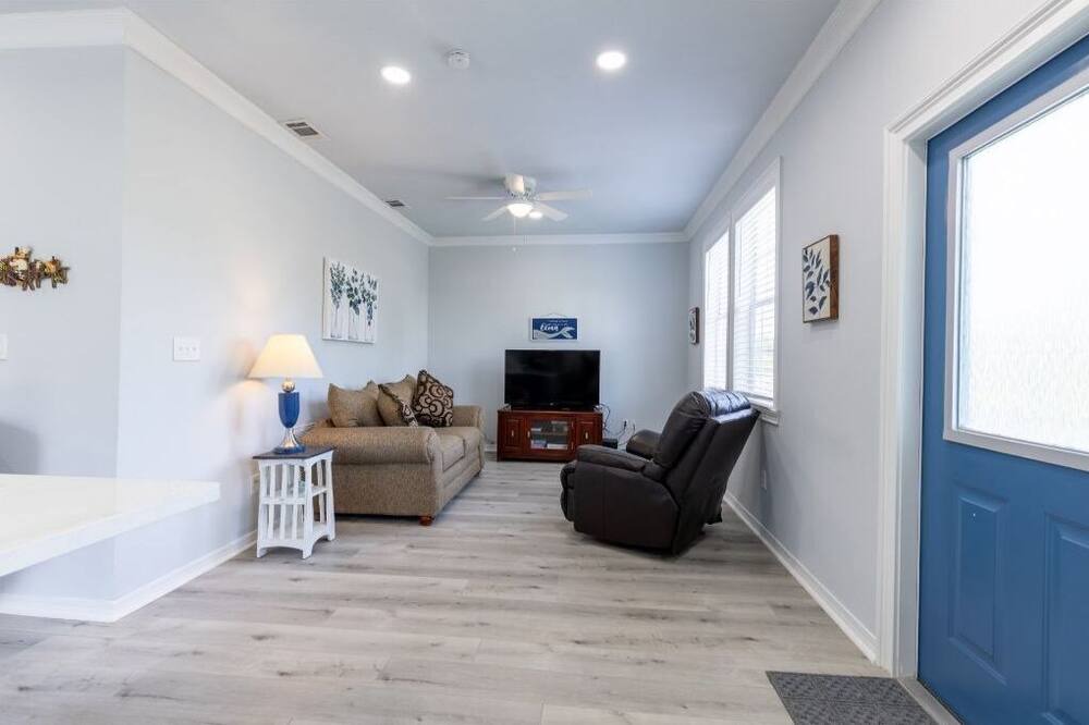 Photo of Livingroom in Henderson Point