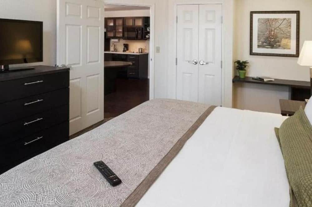 Photo of Bedroom in Pearl