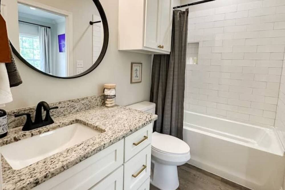 Photo of Bathroom in Claiborne