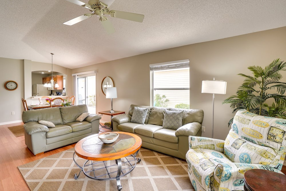 Photo of Livingroom in Virginia Trace