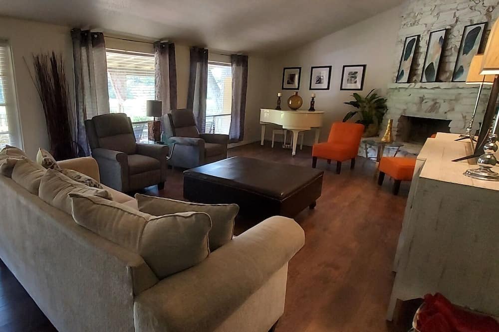 Photo of Bedroom in Shreveport
