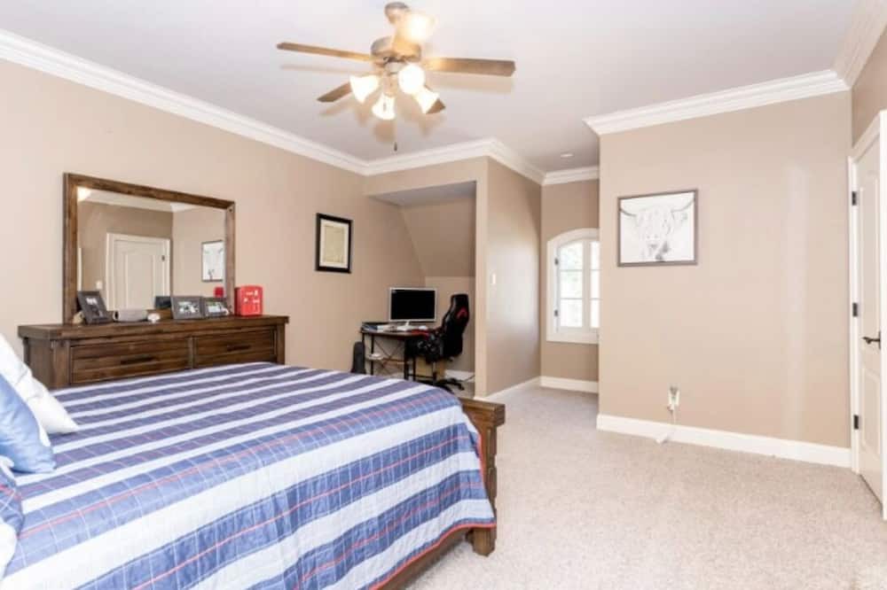 Photo of Bedroom in Gulf Hills